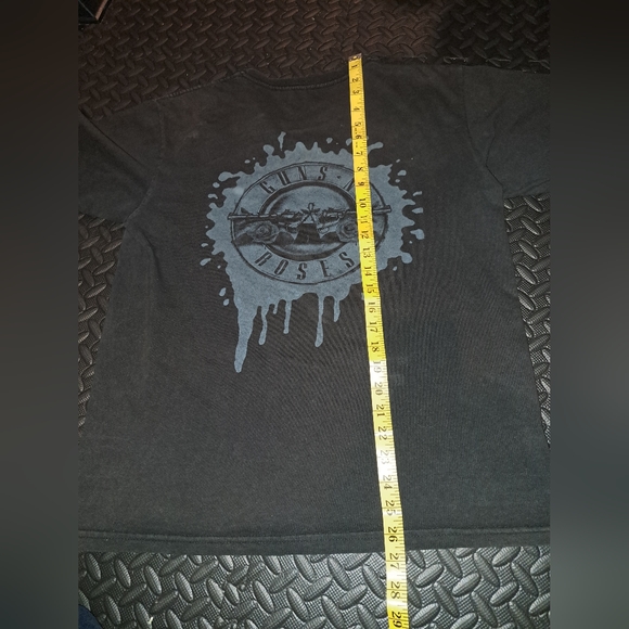 Vintage y2k Guns and roses back and front graphic print - Picture 6 of 9